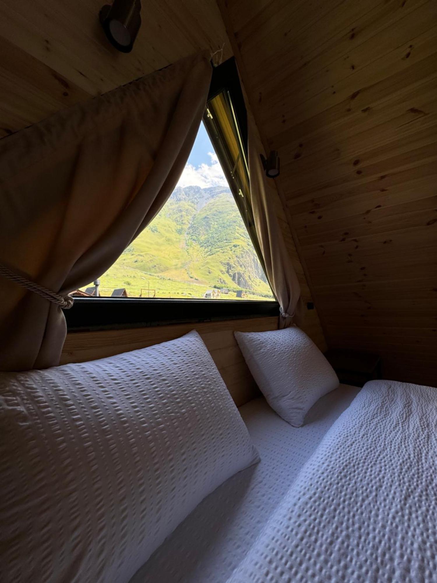 Outdoor Cottages Kazbegi Ngoại thất bức ảnh