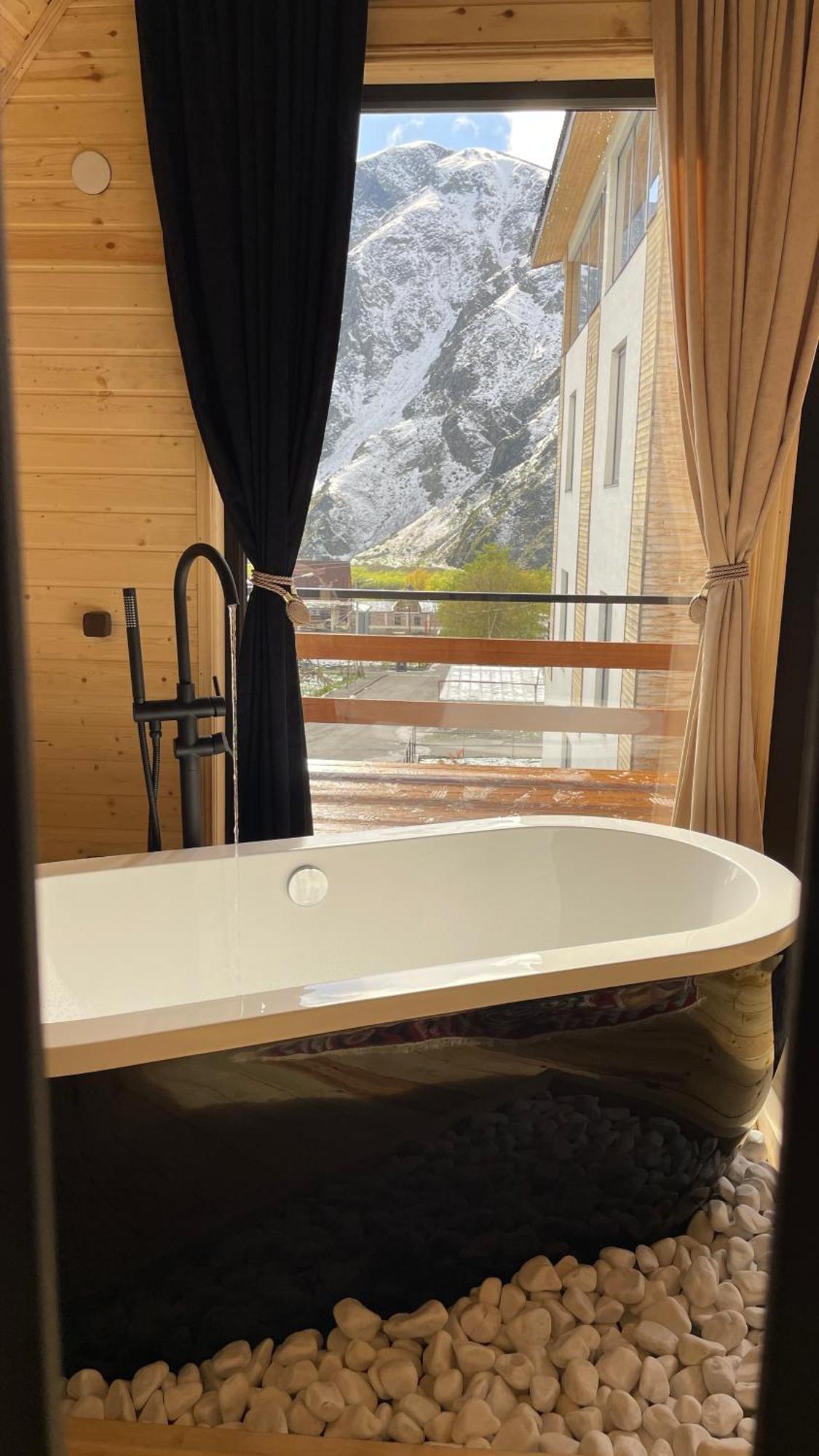 Outdoor Cottages Kazbegi Ngoại thất bức ảnh