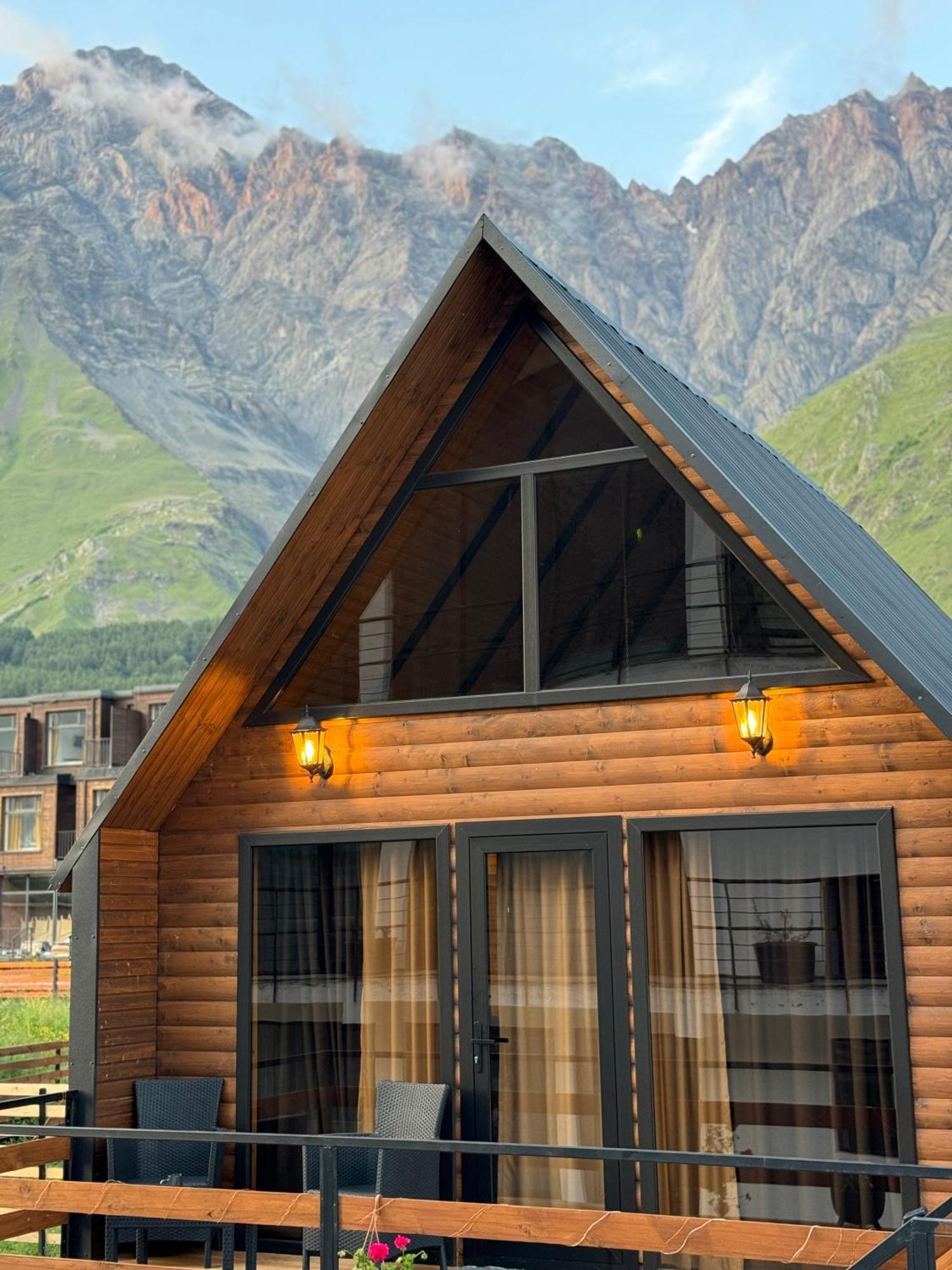 Outdoor Cottages Kazbegi Ngoại thất bức ảnh