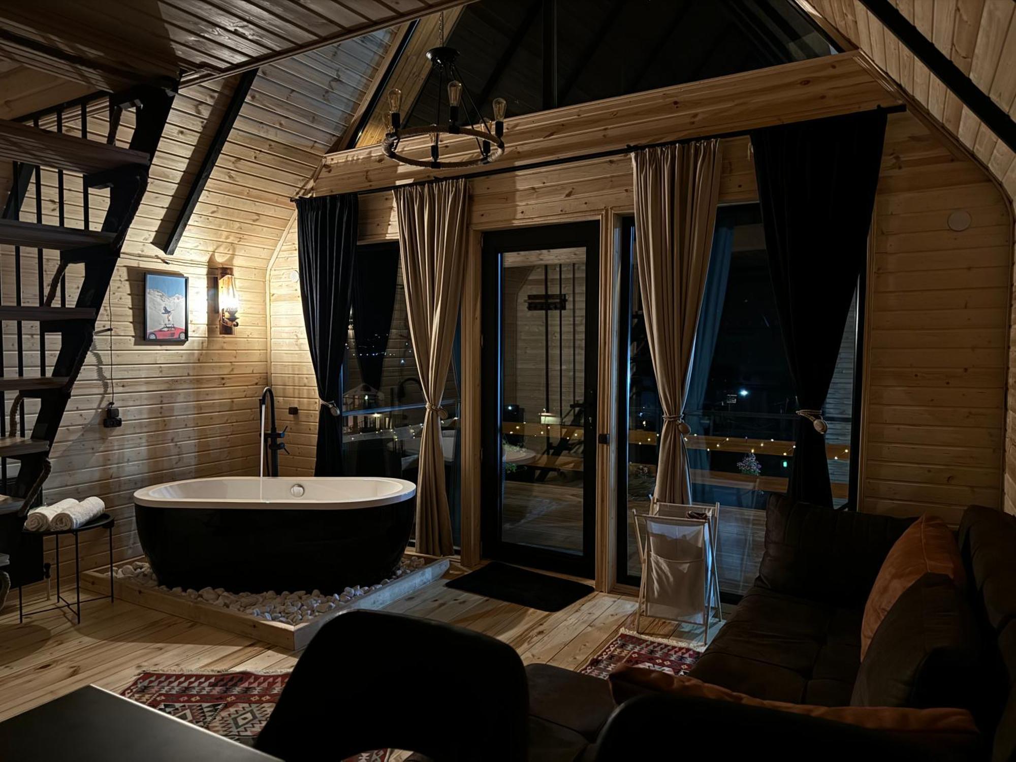 Outdoor Cottages Kazbegi Ngoại thất bức ảnh