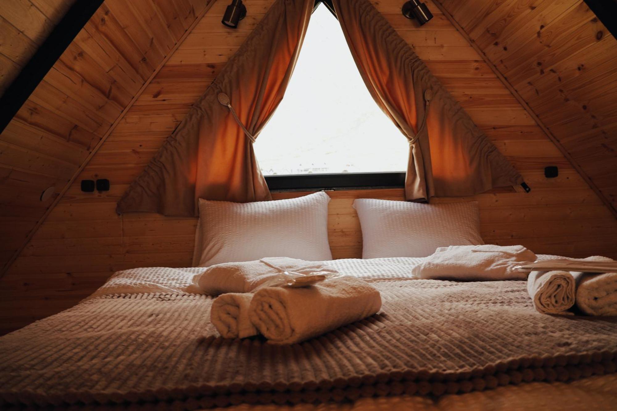 Outdoor Cottages Kazbegi Phòng bức ảnh