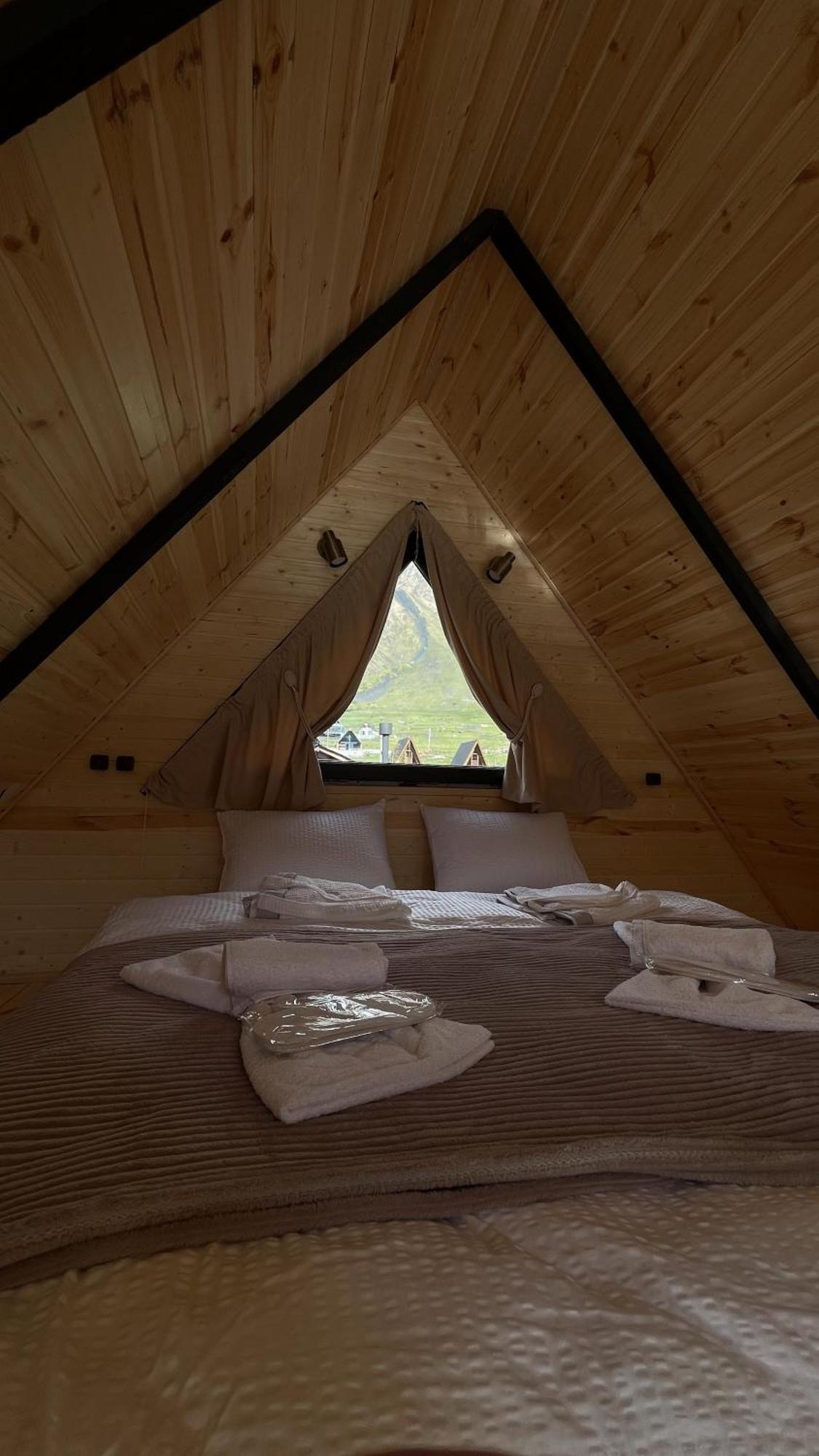 Outdoor Cottages Kazbegi Phòng bức ảnh