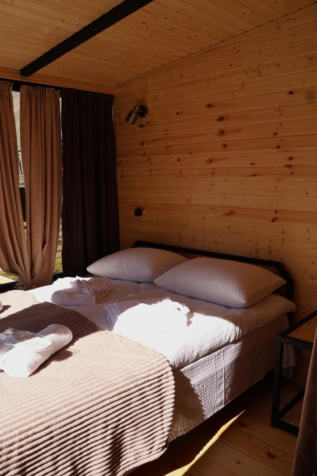 Outdoor Cottages Kazbegi Phòng bức ảnh
